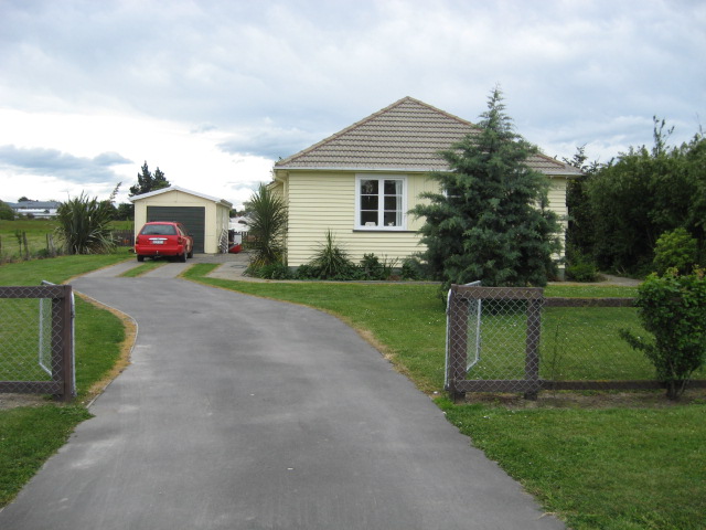 11 Amberley Beach Road