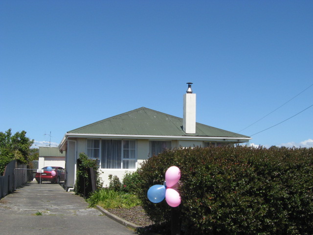 17 Woodend Road, Woodend