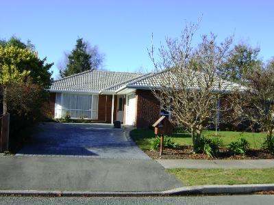 27 Woodend Road, Woodend