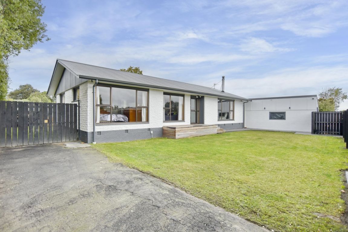 2 Bowie Drive, Woodend