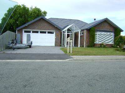 3 Hewitts Road, Woodend