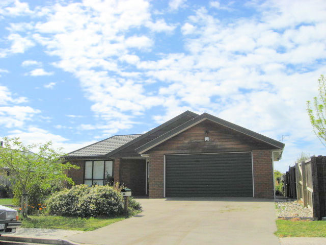 57 Hewitts Road, Woodend