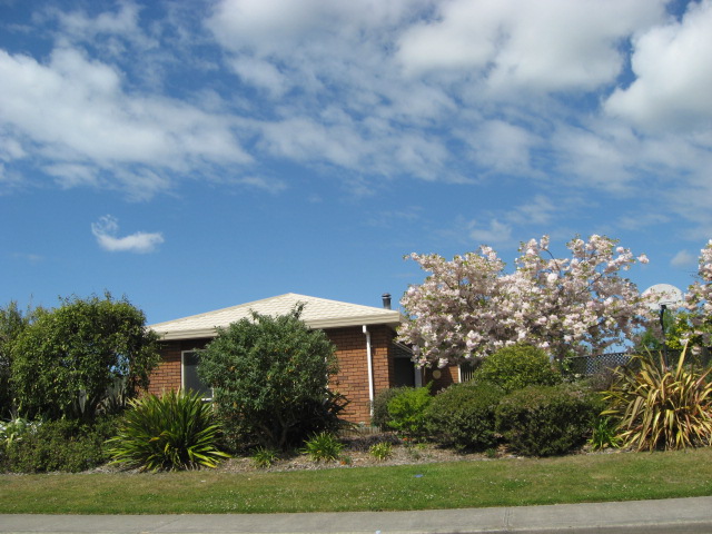23 Hewitts Road, Woodend