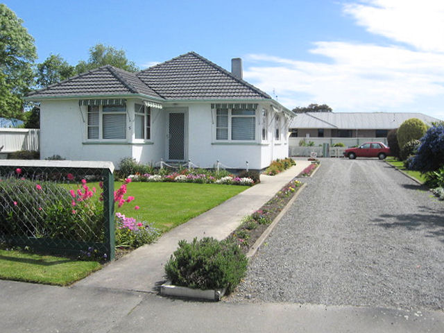 5 Canberra Place, Redwood, Christchurch