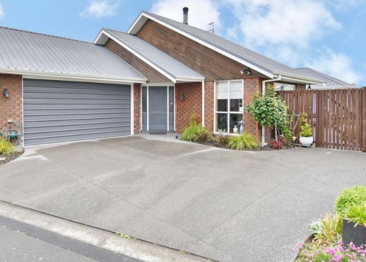 15 Autumn Place, Redwood, Christchurch