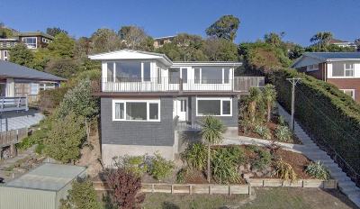 2 Aotea Terrace, Huntsbury, Christchurch