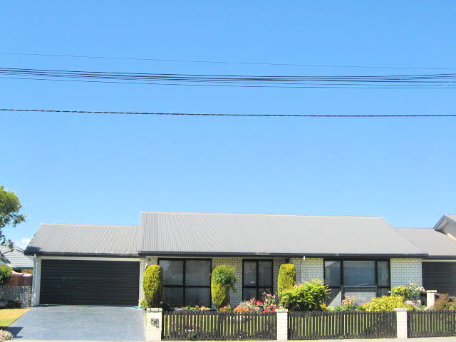 2E Arncliff Street, Bexley, Christchurch