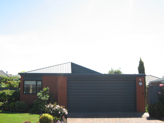 2/2 Brookford Place, Westmorland, Christchurch