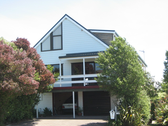 1 Woodside Common, Westmorland, Christchurch