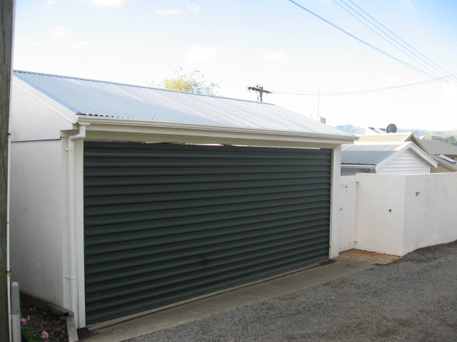 13 Aubrey Street South