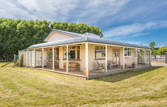 567 Days Road, Selwyn Huts