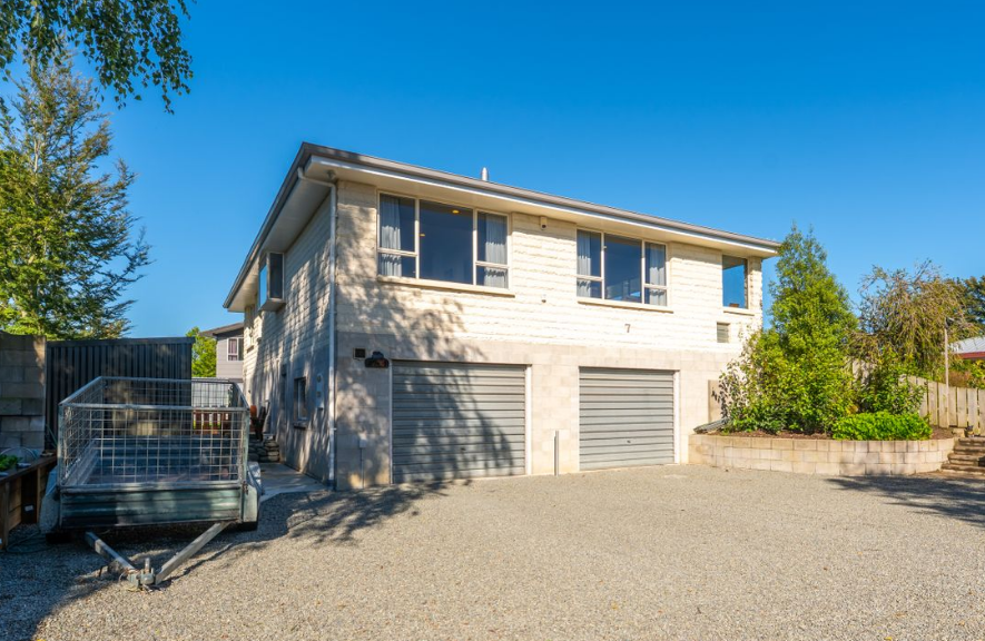 7 Campbell Street