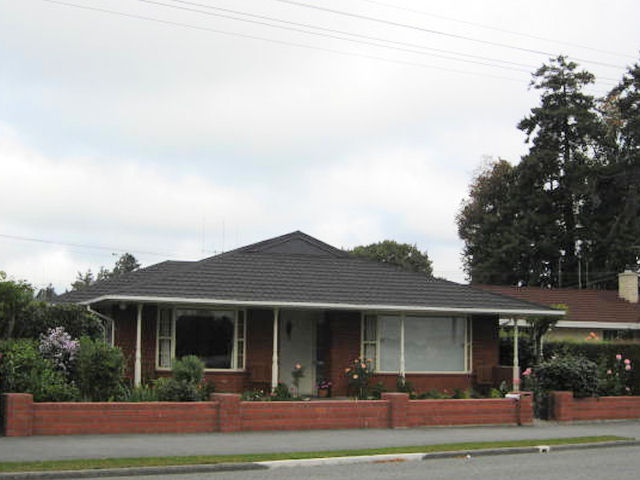 4 Whitcombe Street