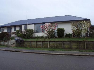 11 Ellesmere Place