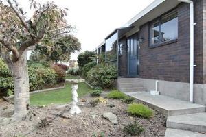 17 Ellesmere Place