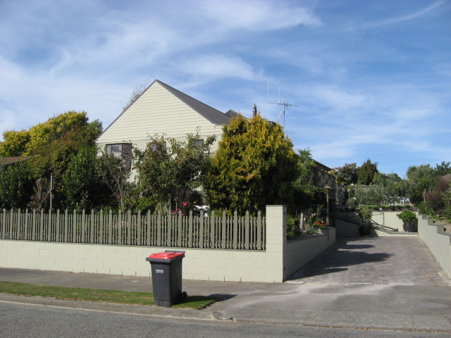 18 Dampier Street