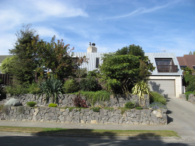 24 Dampier Street