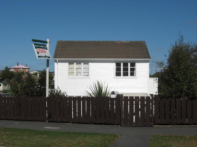 15 Tay Street
