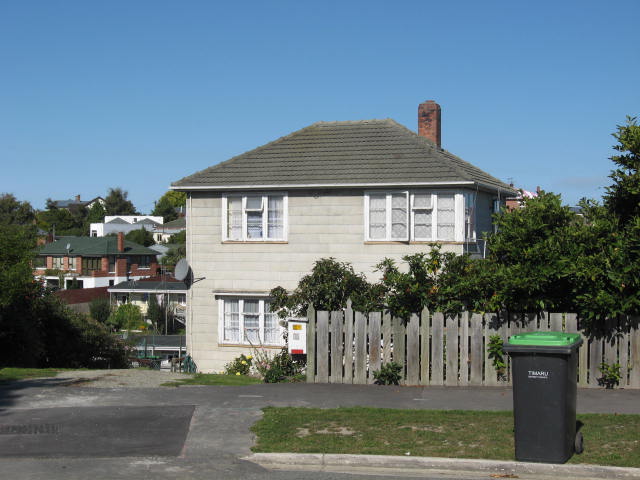 17 Tay Street