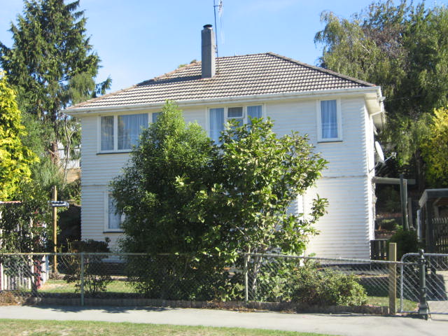 15 Tweedy Street