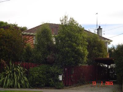10 Tweedy Street
