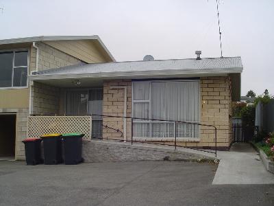 4/12 Douglas Street