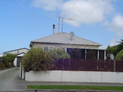 17 Leckie Street