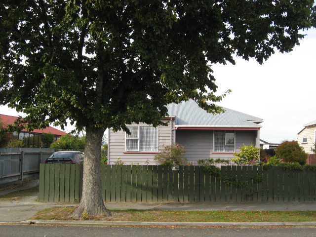 19 Leckie Street