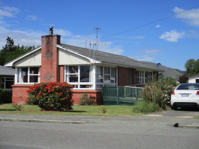 3 Betten Street