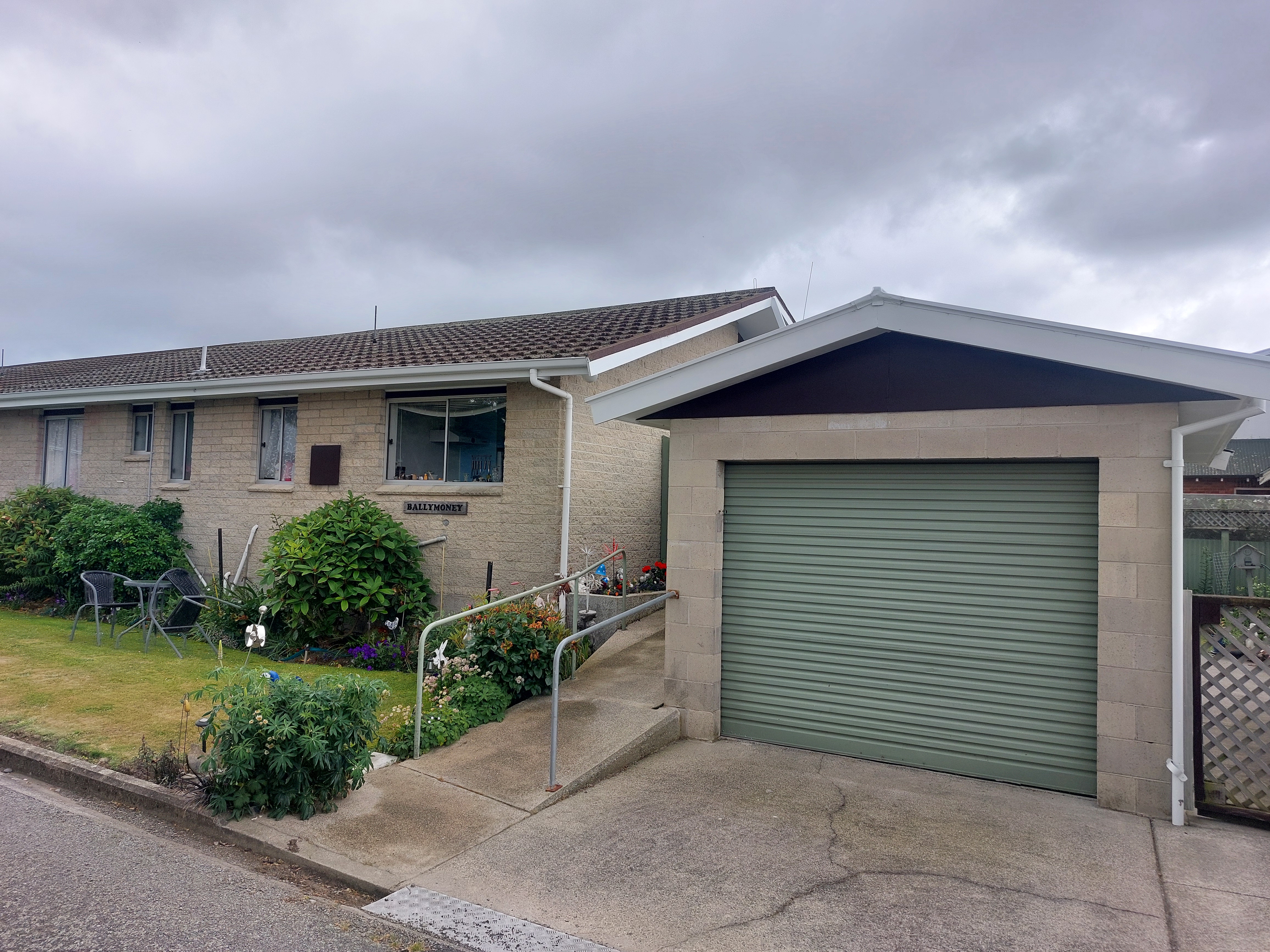 4 Browns Avenue