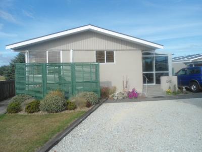 10 Parklane Place, Weston