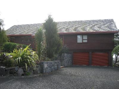 11A Longfellow Parade, Titirangi