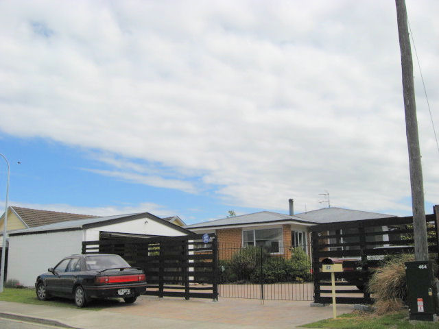 27 James Drive, Woodend