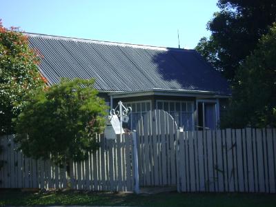 6 Woodend Road, Woodend