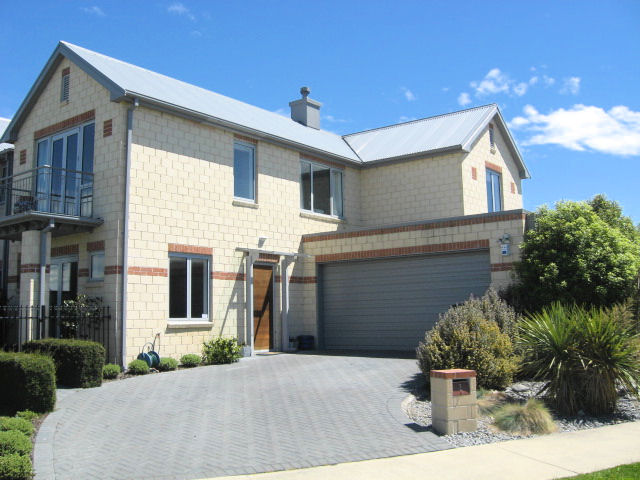 2 Waterford Avenue, Belfast, Christchurch