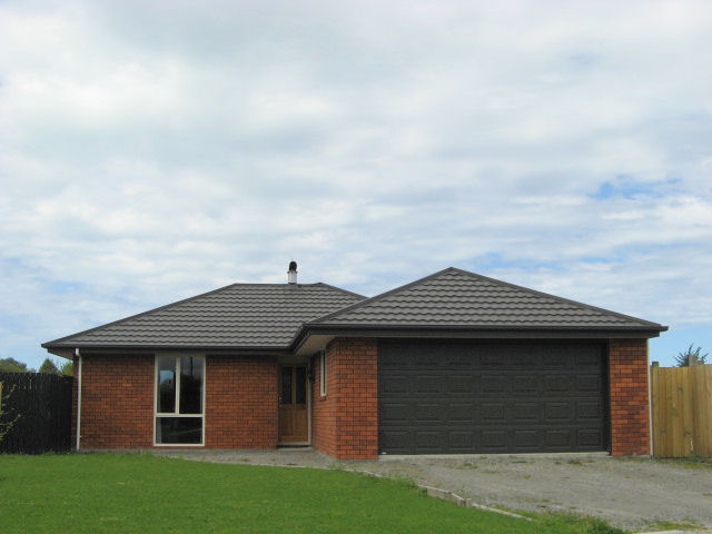 22 James Drive, Woodend