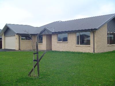 17 James Drive, Woodend