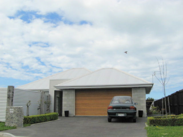 14 James Drive, Woodend