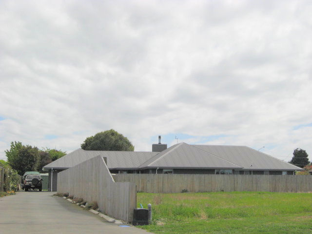 15 James Drive, Woodend