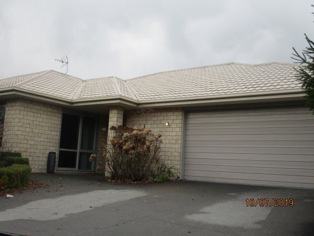 8 East Ellington Drive