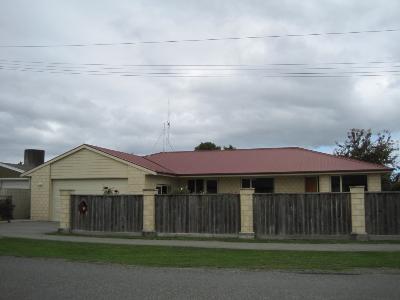 3 Russell Street