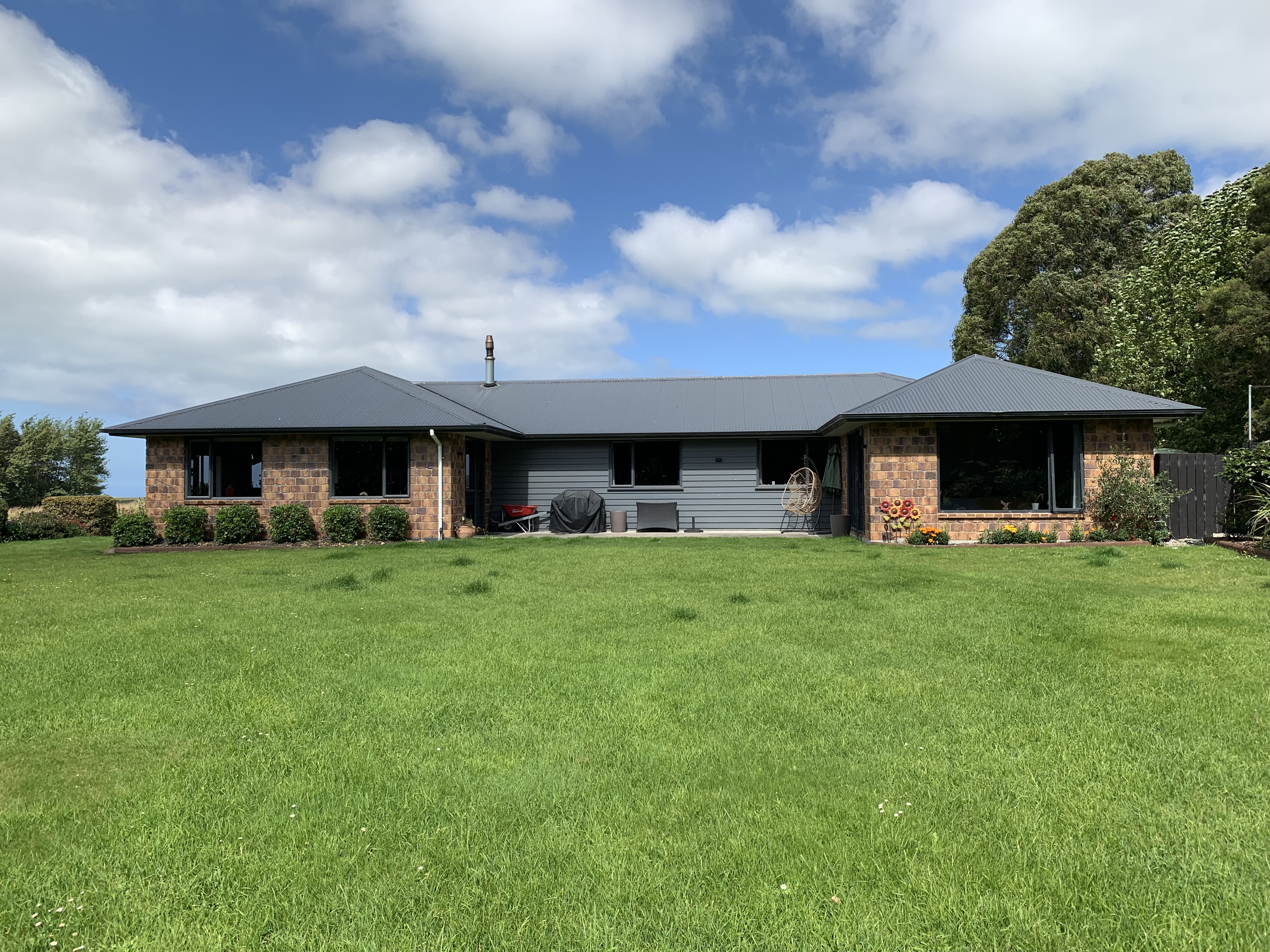 22 Trailview Lane, Weston
