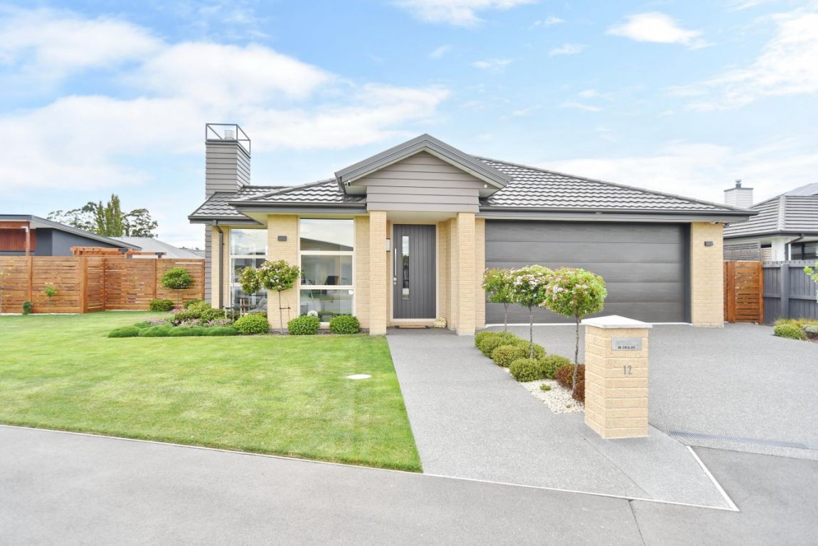 12 Hamlett Drive, Woodend