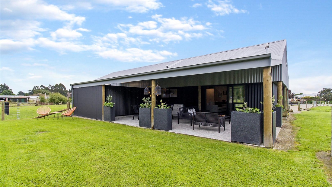 26 Bathgates Road