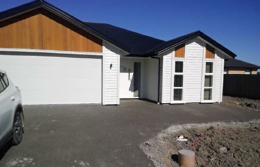 93A-B Gladstone Road, Woodend
